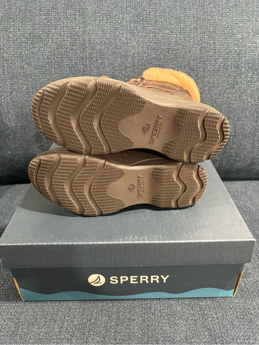 NIB- Women’s Sperry Dakota Mid Winter Boot, Leather, Waterproof, Size 5